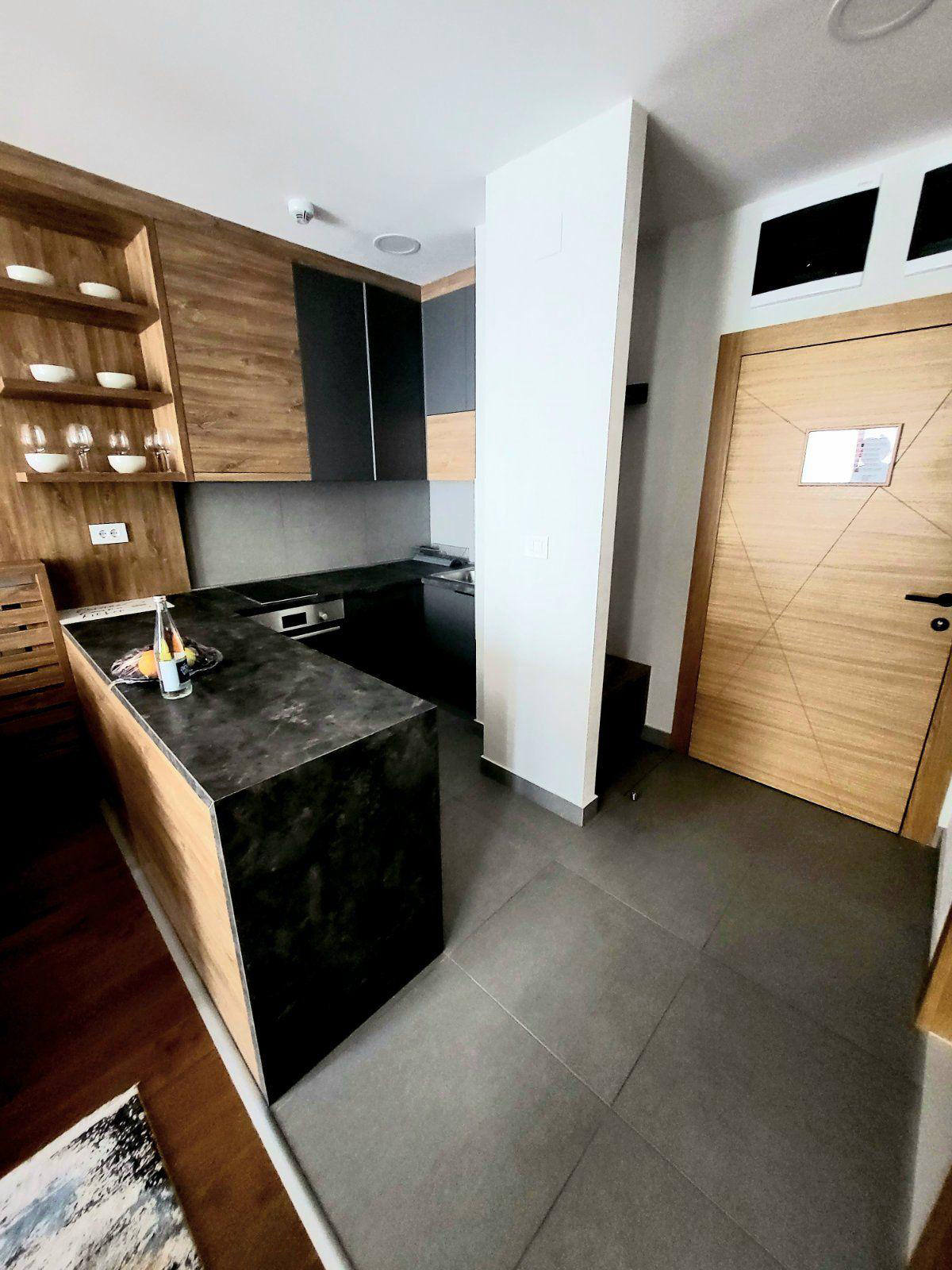 Квартира, 441 м², 160 000$ — FAKTOR
